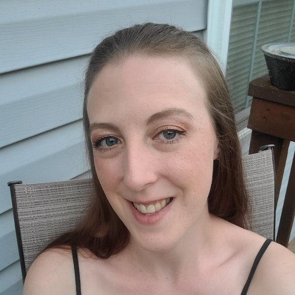 Meet your Posher, Samantha - Picture 1 of 1